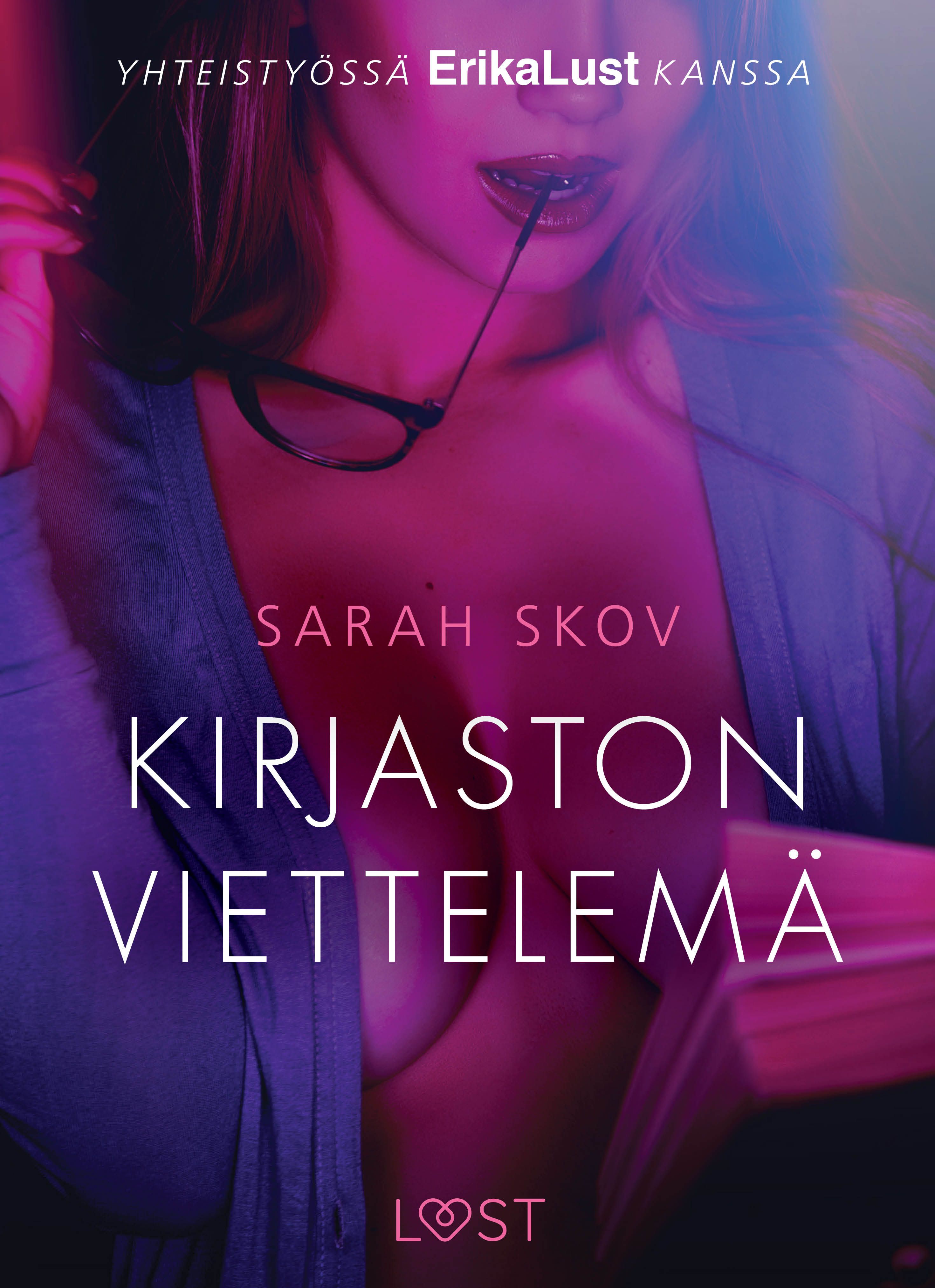 Kirjaston viettelemä - eroottinen novelli, e-bok av Sarah Skov